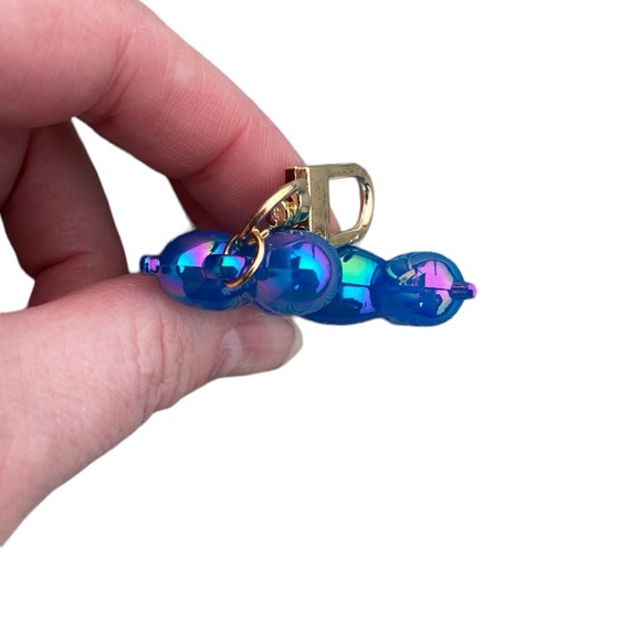 Blue Iridescent Multichrome Balloon Dog Bag Charm Keychain - Picture 5 of 11